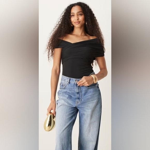 Abercrombie & Fitch Off-Shoulder Wrap Bodysuit – Black (Size XS) - Picture 3 of 5